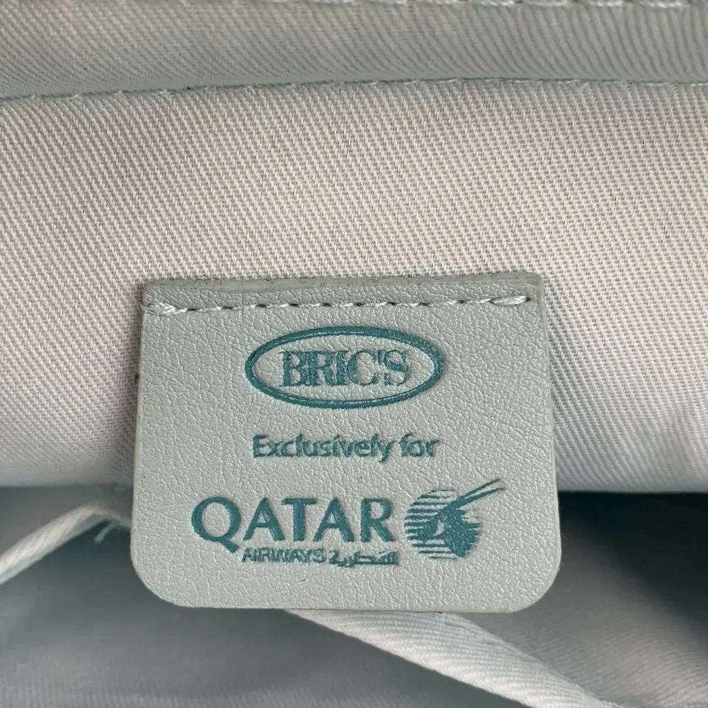 Bric’s exclusively for Qatar airways cosmetic small pouch bag